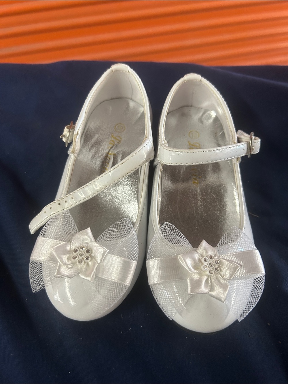 Girls White Mary Jane Dress Shoes with Flower Accent